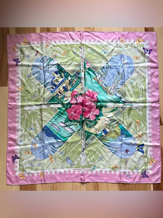 Accessories - Hermès Varangues silk scarf